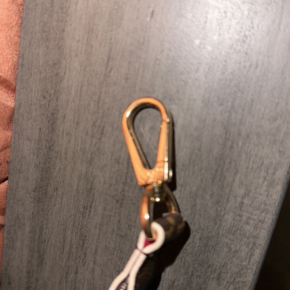 Louis Vuttion purse strap can be worn as a crossbody or on shoulder 90cm long - Picture 7 of 14